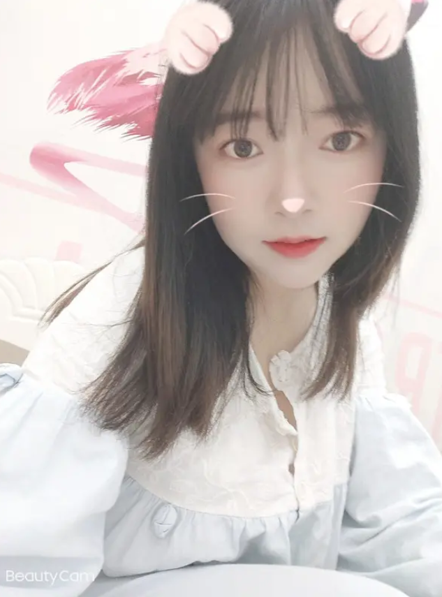 刚下水的小嫩妹