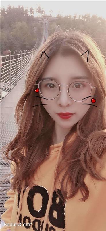 马群小姐姐――香香